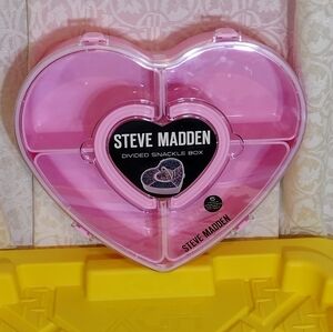 STEVE MADDEN DIVIDED SNACKLE BOX  STEVE MADDEN HEART SHAPED SNACK BOX NEW
